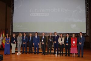 Lee más sobre el artículo Cluster FACYL reúne en Valladolid a la automoción española para diseñar la movilidad del futuro y fijar una estrategia común para reforzar la competitividad del sector